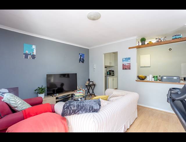 1 BEDROOM APARTMENT SOLD IN RONDEBOSCH